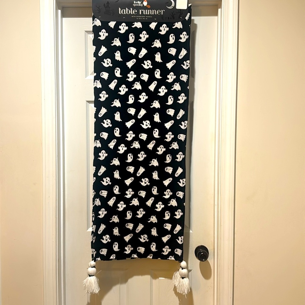 FEELIN' SPOOKY Ghost Table Runner With Oversized Tassels - 16"Wx90"L